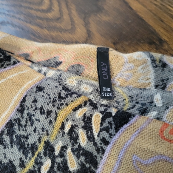 Spring Scarves lot - Picture 8 of 8